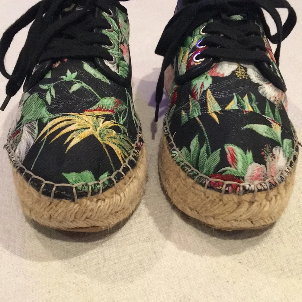 J/SLIDES | EUC Floral Rally Espadrilles 8.5